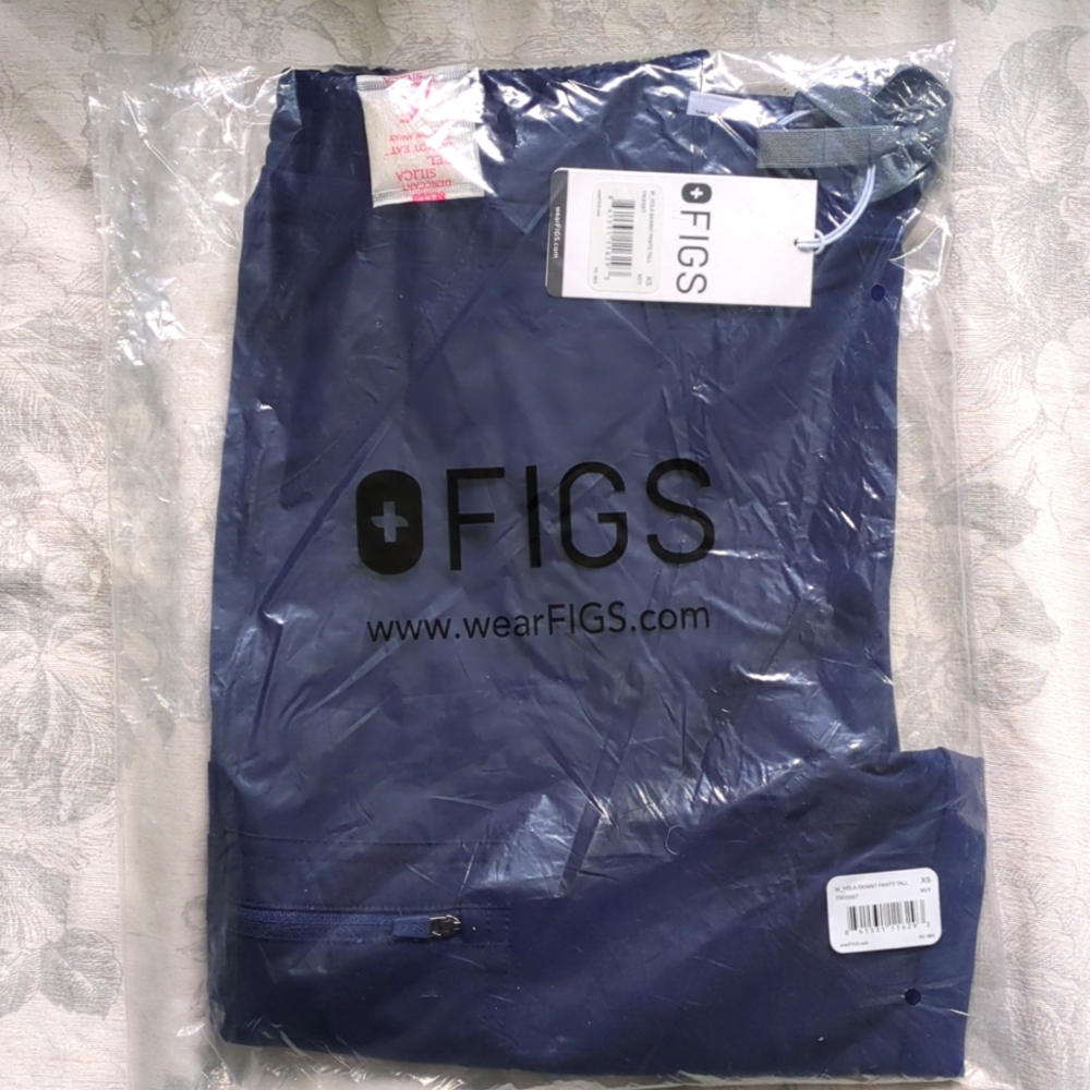Figs Yola Scrub Pants XS Tall Navy